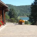 Lo Sciatore Отель Cotronei