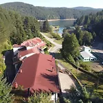 Lo Sciatore Отель Cotronei