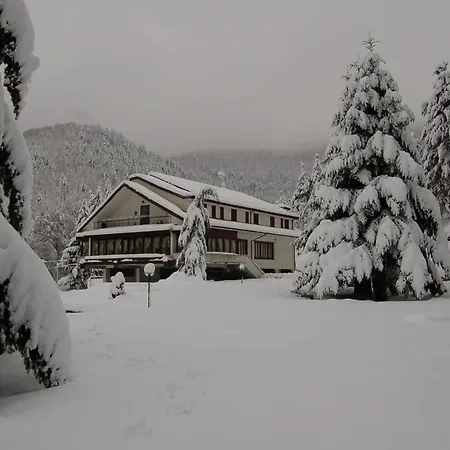 Lo Sciatore 코트로네이